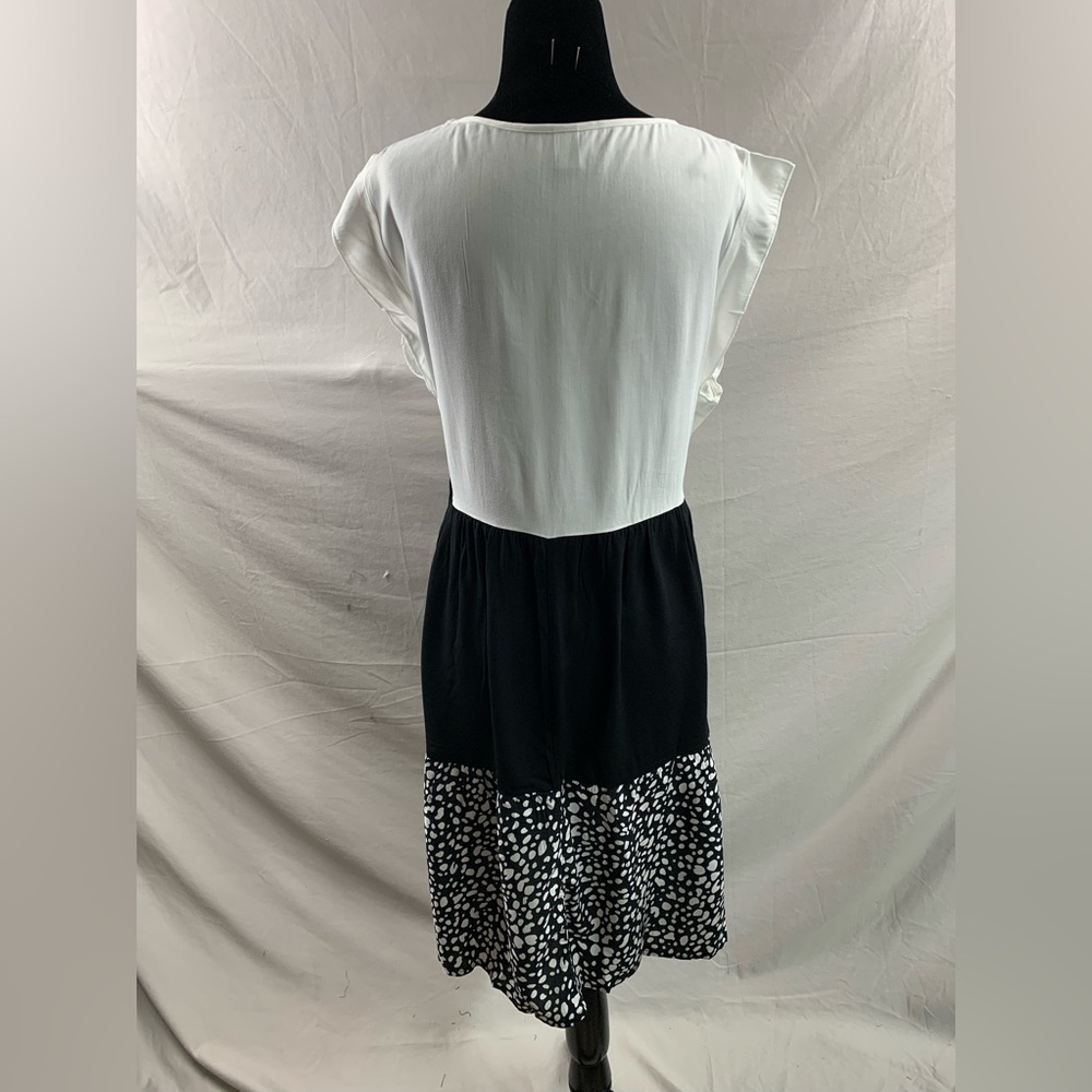 Black/White Color Block Ruffle Trim Smock Dress - Picture 8 of 8